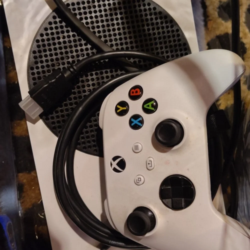 Series S Console with White Controller